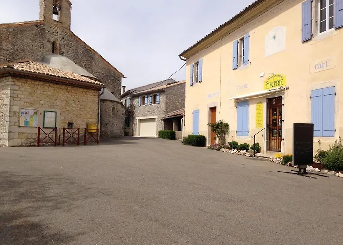 La Petite Maison En Pierres *